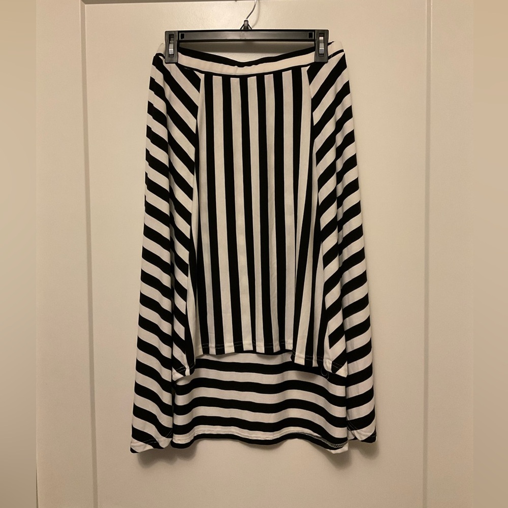 Coco+Carmen Womens High Low Waterfall Skirt Sz S/M Stripe Strech NEW Black White